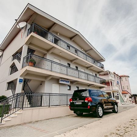 Zaton Apartmani M. Ilesh Dış mekan fotoğraf