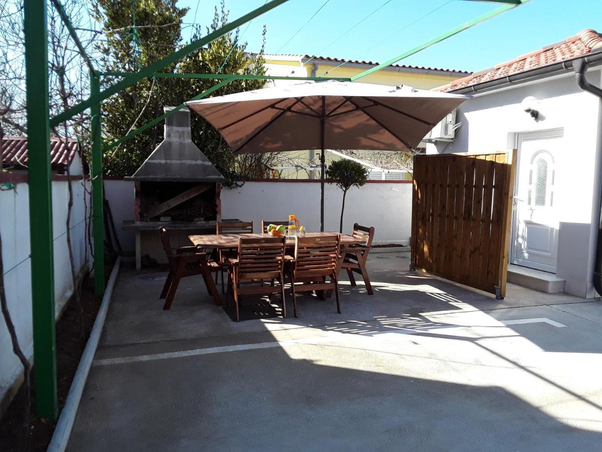Zaton Apartmani M. Ilesh Dış mekan fotoğraf
