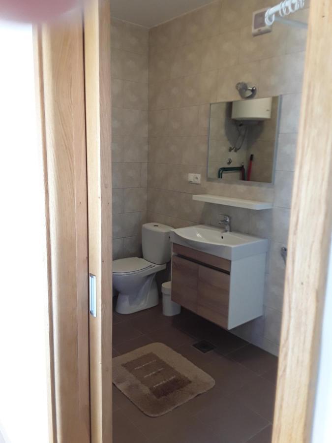 Zaton Apartmani M. Ilesh Dış mekan fotoğraf