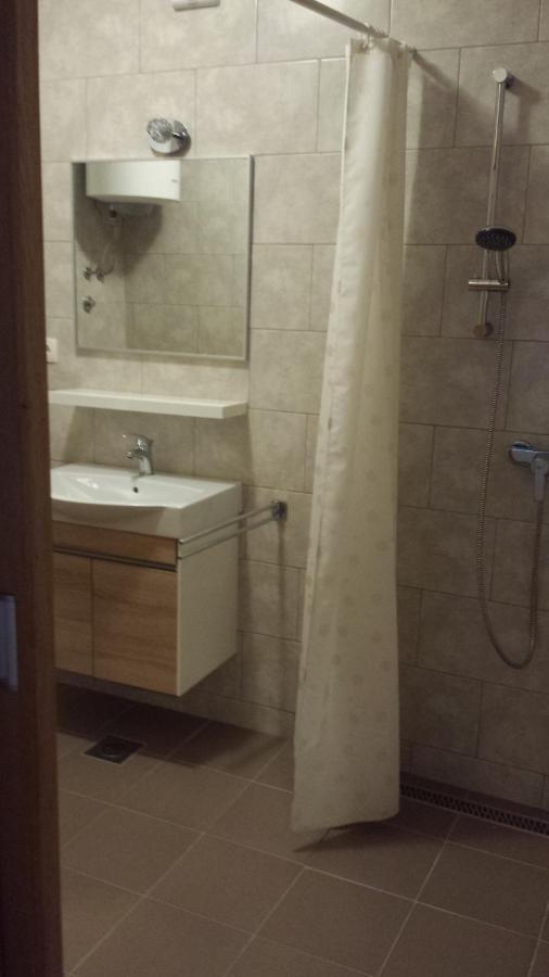 Zaton Apartmani M. Ilesh Dış mekan fotoğraf